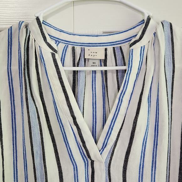 A New Day White Blue Pin Striped Rolled Cuff Sleeve V-neck Linen Blend Shirt XS - Picture 6 of 8